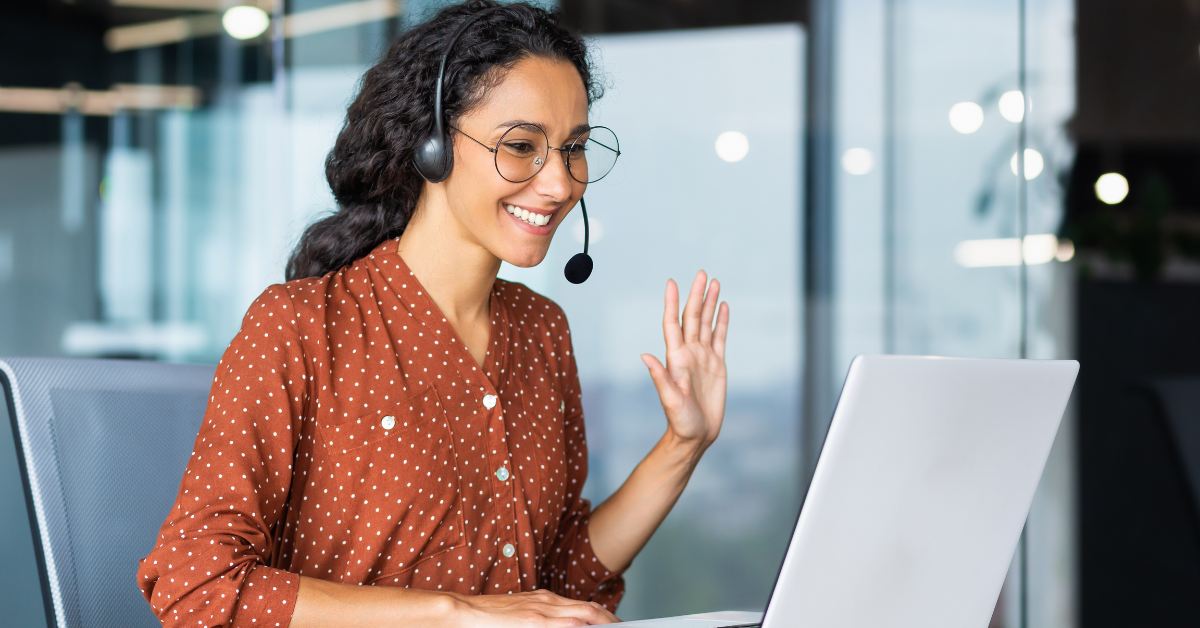 Customer Service vs. Customer Experience: The Basics